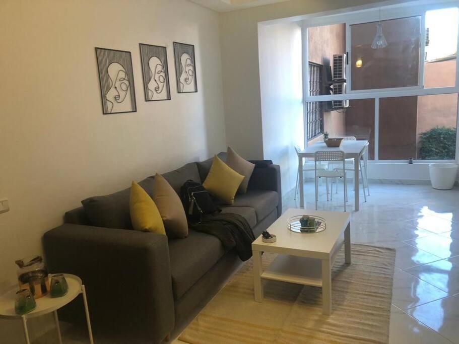 Appartement Center De Gueliz Avec Piscine Marrakesh Eksteriør billede